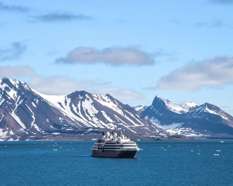 Low Resolution-A230619_Longyearbyen-Longyearbyen©StudioPONANT-Noemie Watel-65
